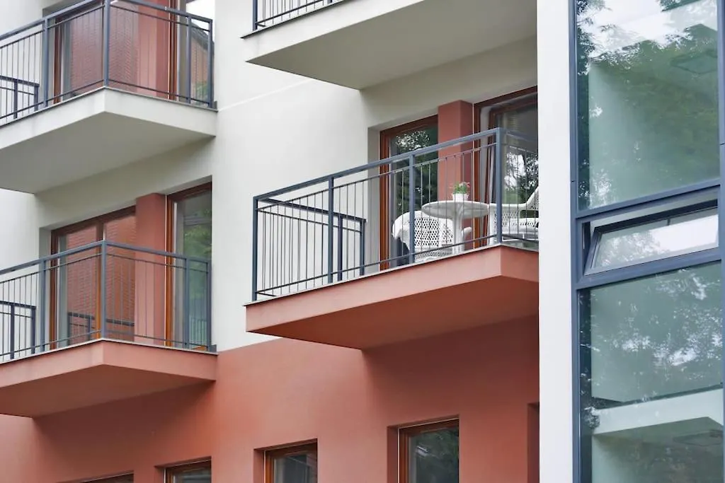 Ekskluzywny Apartament w centrum z balkonem i parkingiem-1